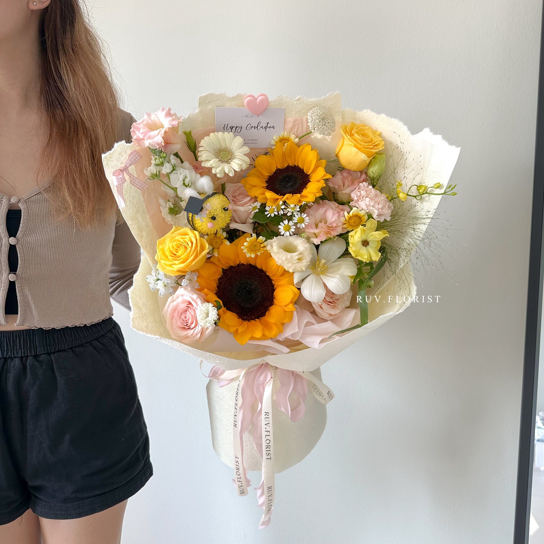 Sunflower Grad Bee Bouquet