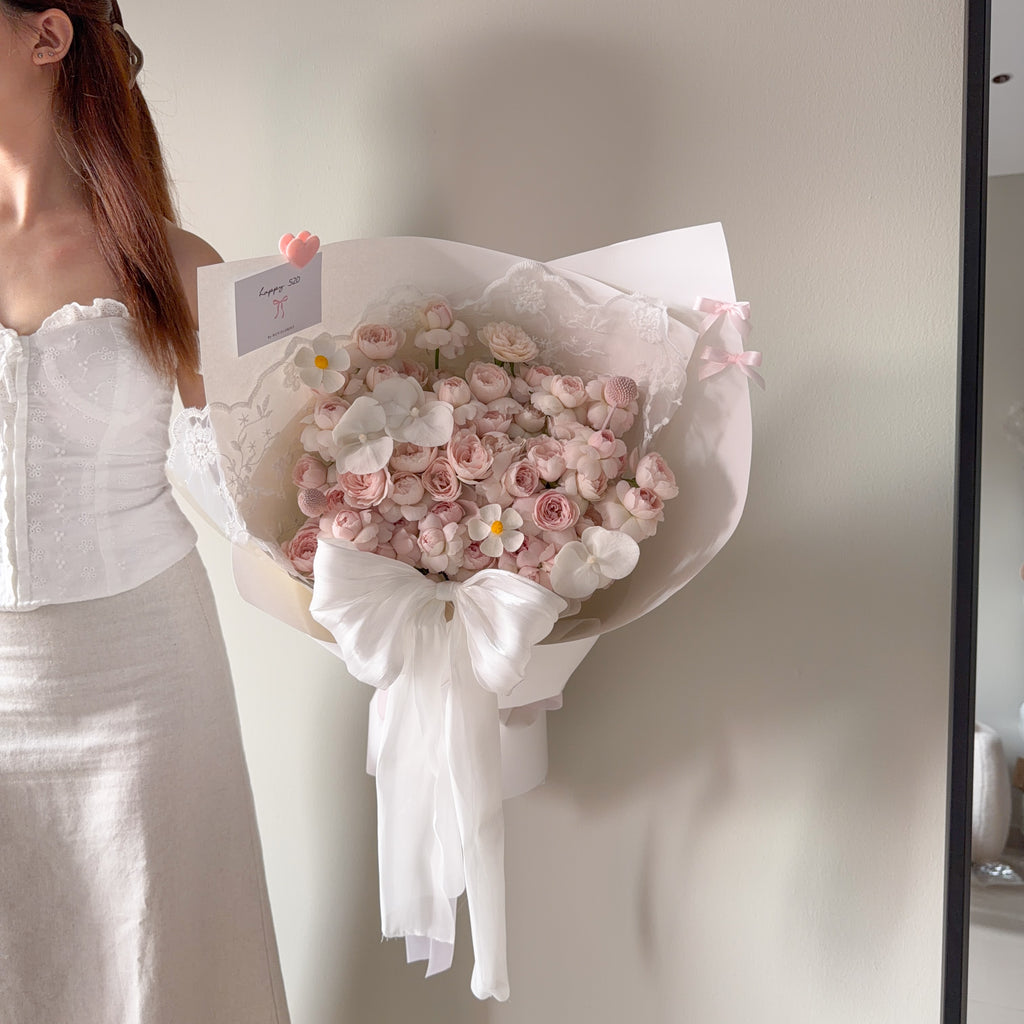 Lacey Kiss of Fairy Bouquet