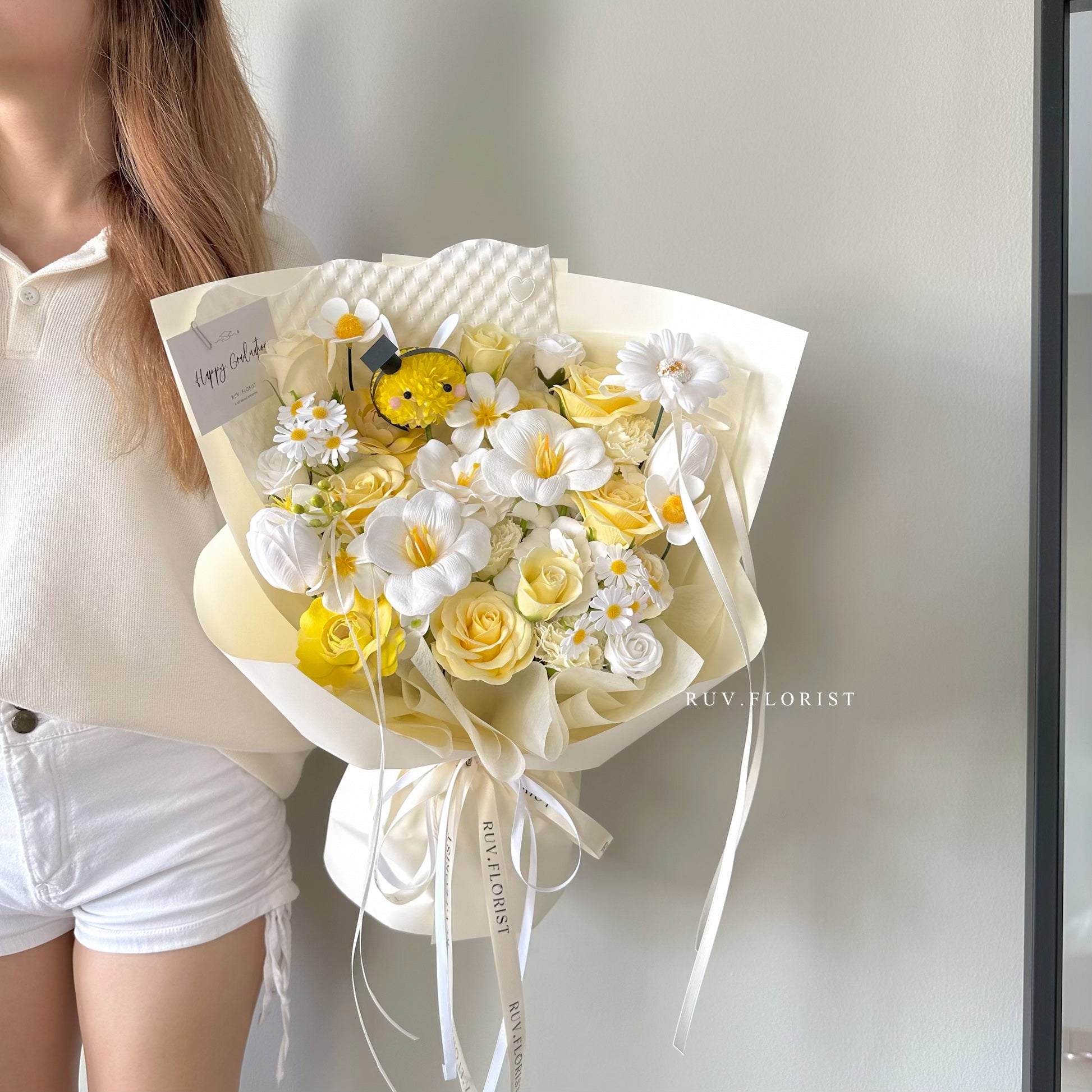 Little Grad Bee Soap Bouquet